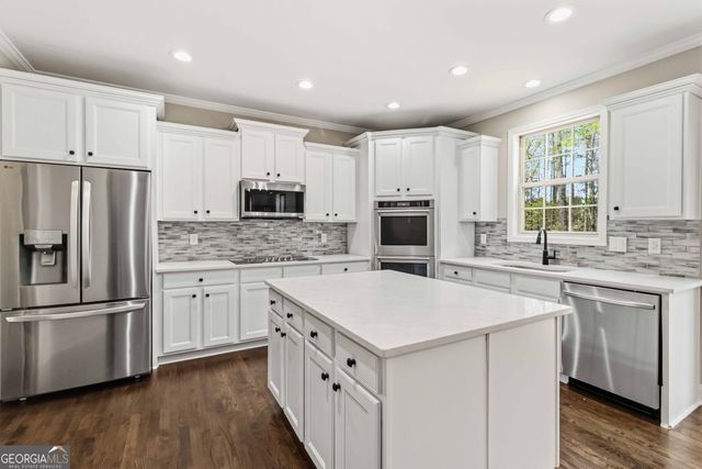 2704 Ivy Circle, Conyers, GA 30013