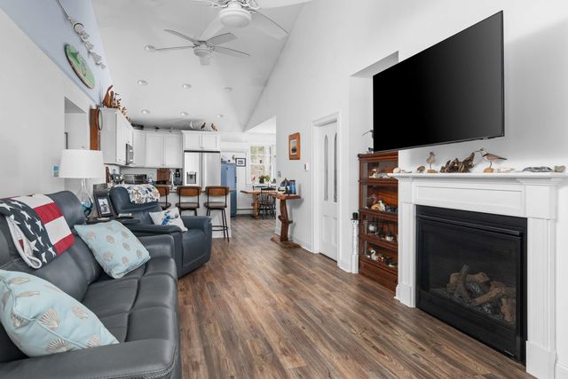 25 Skylark Lane, York, ME 03909