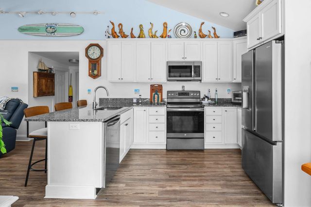 25 Skylark Lane, York, ME 03909