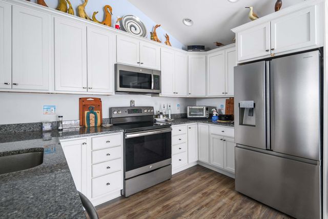 25 Skylark Lane, York, ME 03909