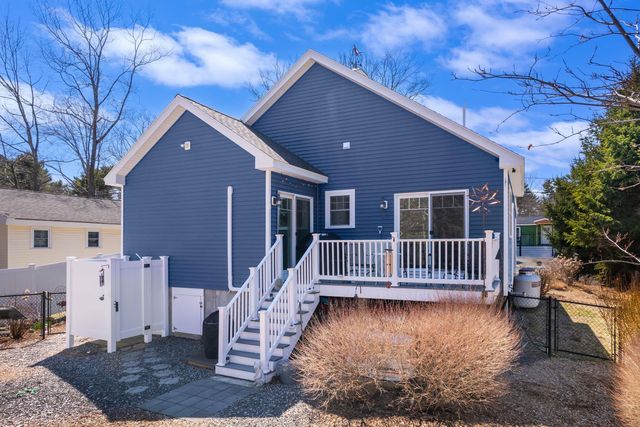 25 Skylark Lane, York, ME 03909
