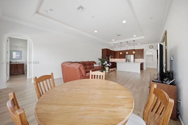 8055 NW 117th Way, Parkland, FL 33076