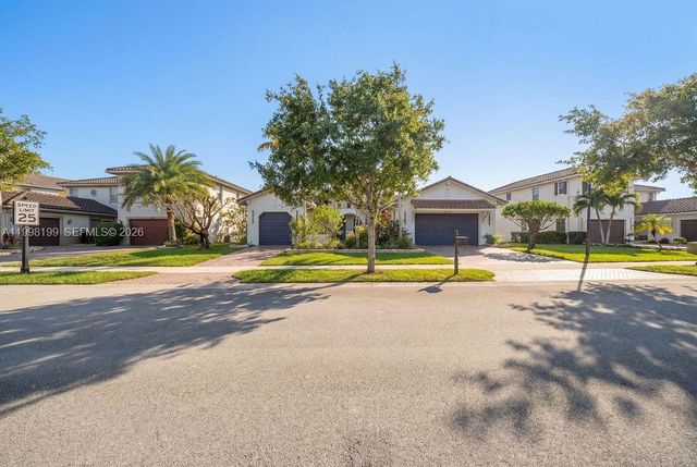 8055 NW 117th Way, Parkland, FL 33076