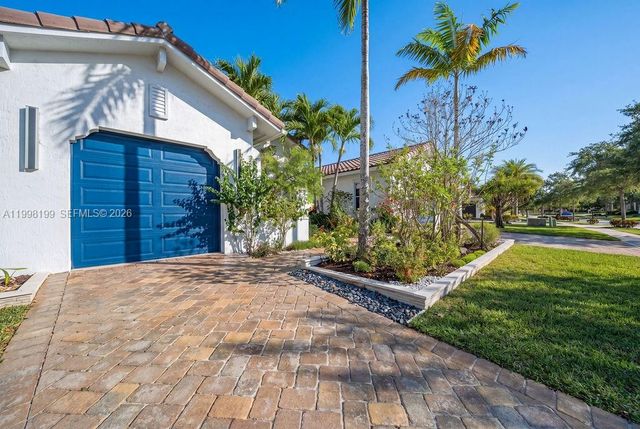 8055 NW 117th Way, Parkland, FL 33076