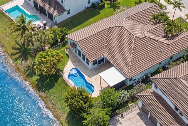 8055 NW 117th Way, Parkland, FL 33076