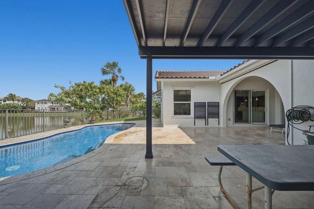 8055 NW 117th Way, Parkland, FL 33076