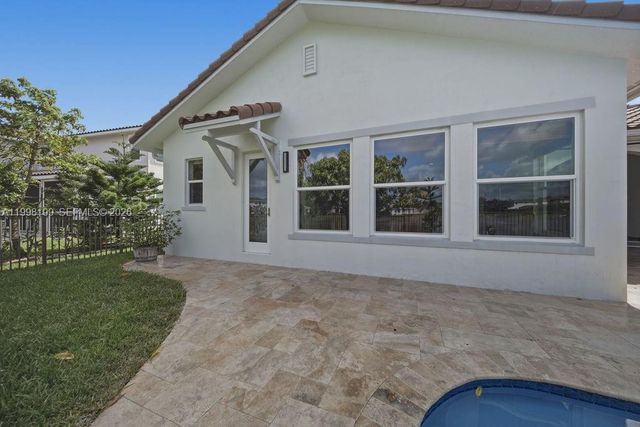 8055 NW 117th Way, Parkland, FL 33076