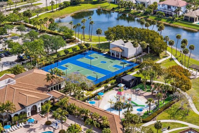 8055 NW 117th Way, Parkland, FL 33076