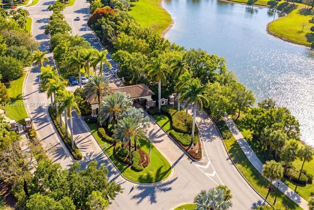 8055 NW 117th Way, Parkland, FL 33076