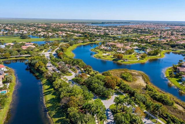 8055 NW 117th Way, Parkland, FL 33076