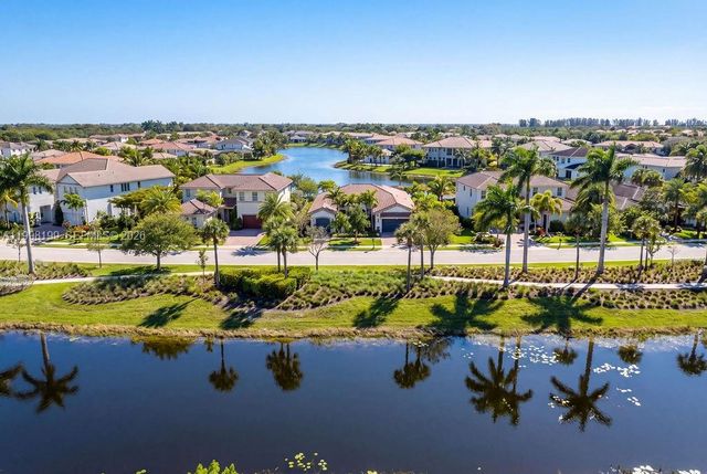 8055 NW 117th Way, Parkland, FL 33076