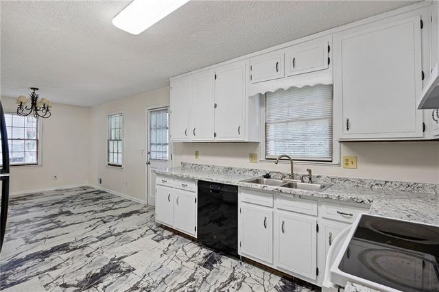 4220 Terrace Drive, Acworth, GA 30101