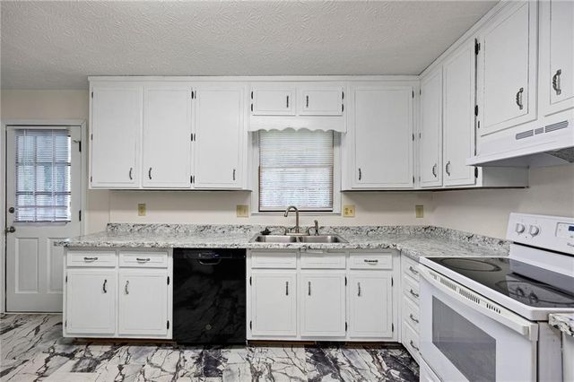 4220 Terrace Drive, Acworth, GA 30101