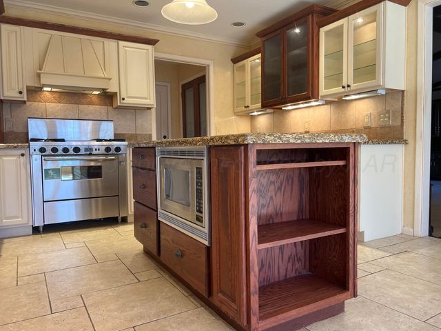 7115 GAINSBOROUGH Road, Amarillo, TX 79106