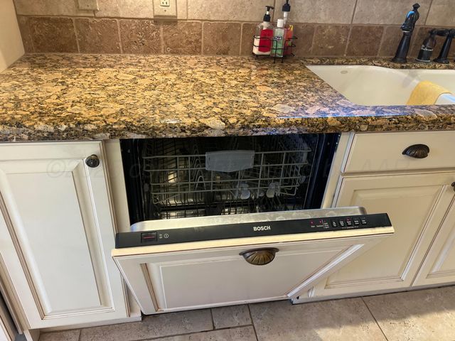 7115 GAINSBOROUGH Road, Amarillo, TX 79106