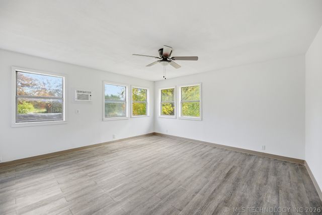 400 W Tulsa Avenue SE, Spavinaw, OK 74366