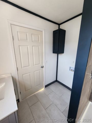 400 W Tulsa Avenue SE, Spavinaw, OK 74366