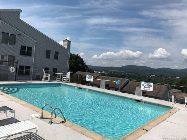 87 Valley Drive 87, New Milford, CT 06776