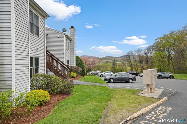 87 Valley Drive 87, New Milford, CT 06776