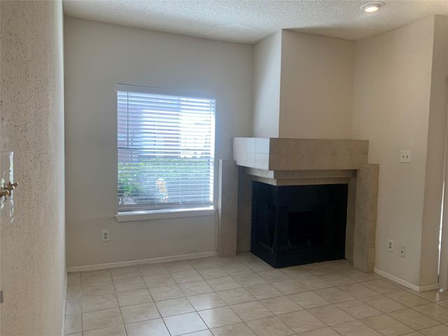 2710 Grants Lake Boulevard C11, Sugar Land, TX 77479