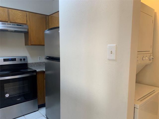 2710 Grants Lake Boulevard C11, Sugar Land, TX 77479