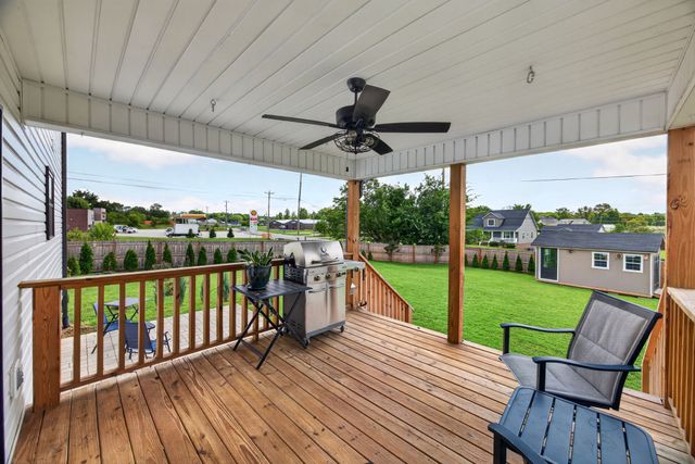 104 Echo Valley Dr, Cookeville, TN 38501