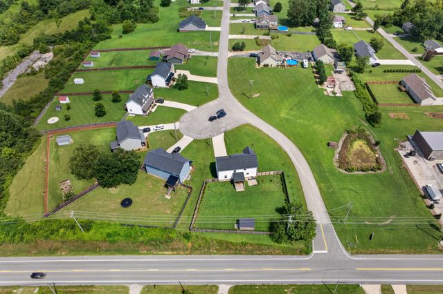 104 Echo Valley Dr, Cookeville, TN 38501