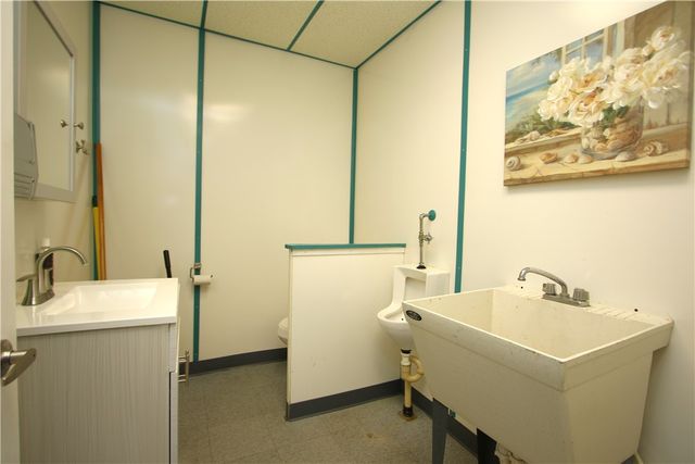 700 E Main Street, Monongahela, PA 15063