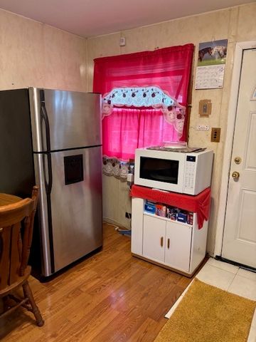 4510 S La Crosse Avenue, Chicago, IL 60638