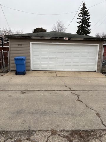 4510 S La Crosse Avenue, Chicago, IL 60638