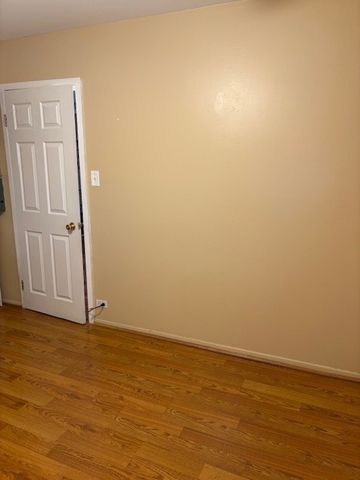 4510 S La Crosse Avenue, Chicago, IL 60638