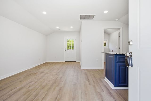 505 E 17th Street, Columbia, TN 38401