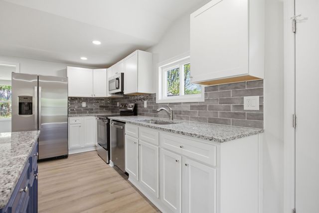 505 E 17th Street, Columbia, TN 38401