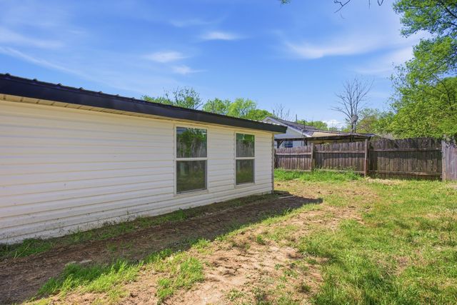 505 E 17th Street, Columbia, TN 38401
