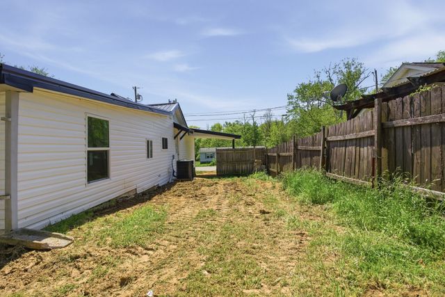 505 E 17th Street, Columbia, TN 38401