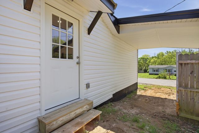 505 E 17th Street, Columbia, TN 38401