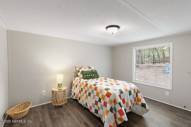 66 PANDA Avenue, Middleburg, FL 32068