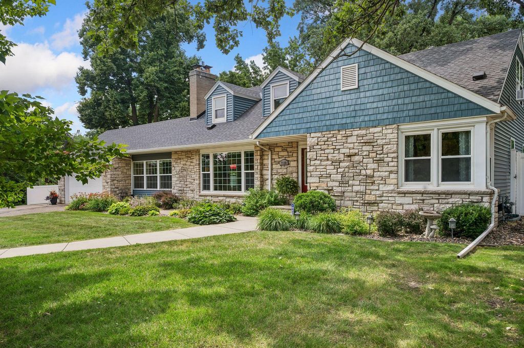 7128 Irving Avenue S, Richfield, MN 55423