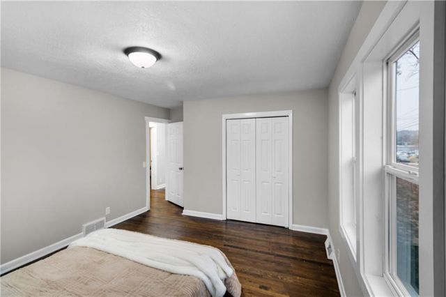 3141 S 37th Street, Kansas City, KS 66106