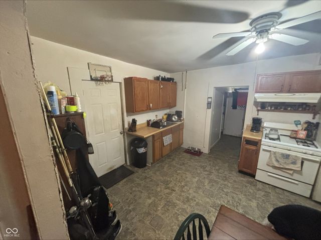 1225 S 25th Street, Elwood, IN 46036