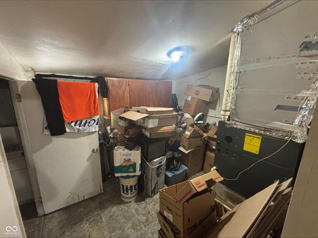 1225 S 25th Street, Elwood, IN 46036