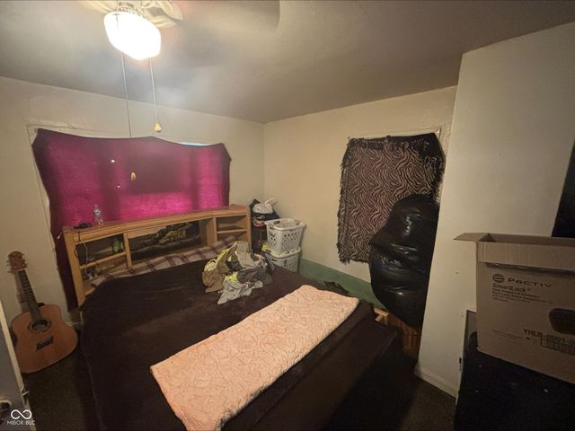 1225 S 25th Street, Elwood, IN 46036