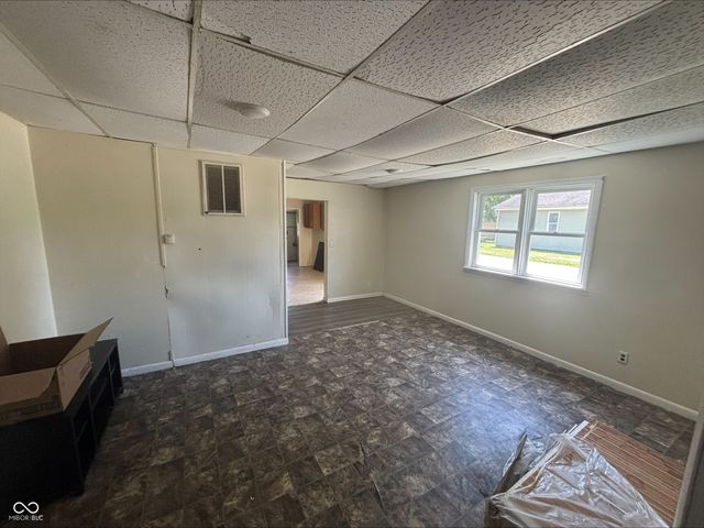 1225 S 25th Street, Elwood, IN 46036