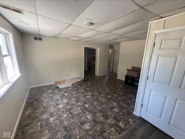 1225 S 25th Street, Elwood, IN 46036