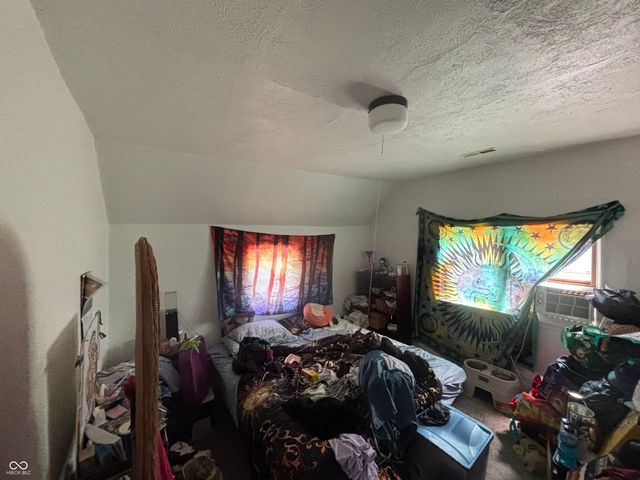 1225 S 25th Street, Elwood, IN 46036