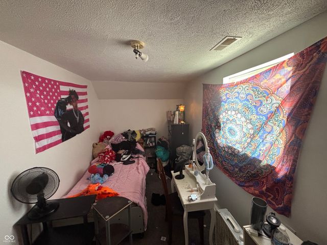 1225 S 25th Street, Elwood, IN 46036