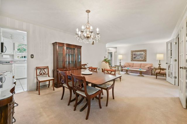602 Calhoun Rd., Myrtle Beach, SC 29577