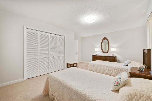 602 Calhoun Rd., Myrtle Beach, SC 29577