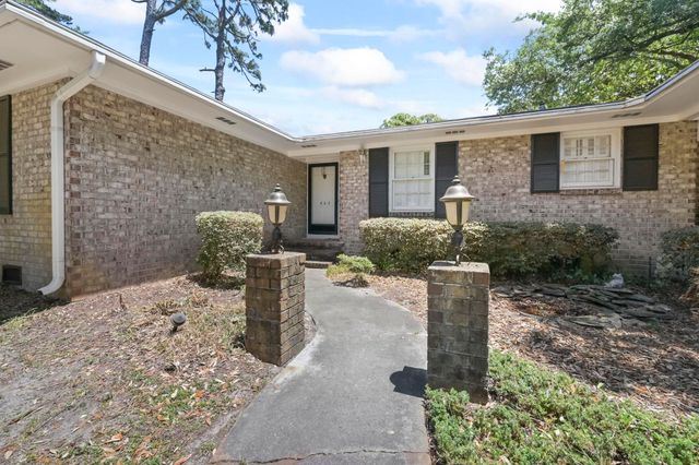 602 Calhoun Rd., Myrtle Beach, SC 29577