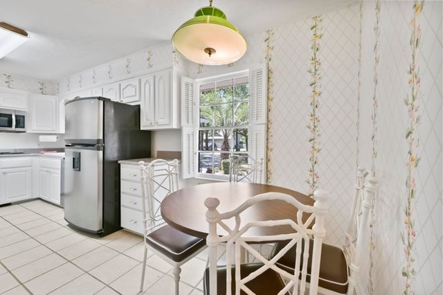 602 Calhoun Rd., Myrtle Beach, SC 29577